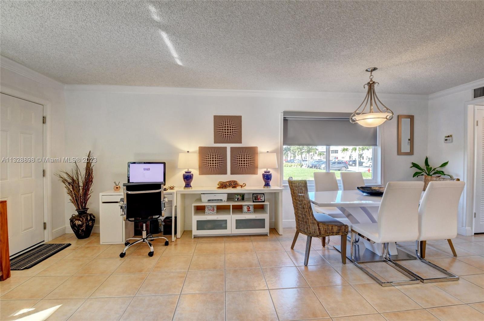 KINGS POINT BURGUNDY COND - Residential