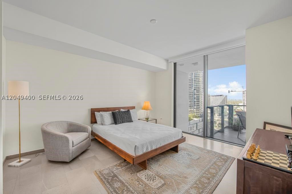 REACH CONDO - Residential