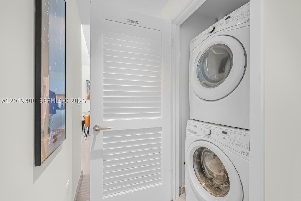 REACH CONDO - Residential