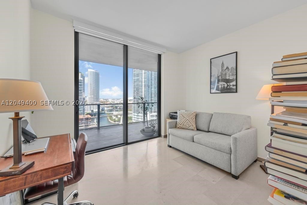 REACH CONDO - Residential
