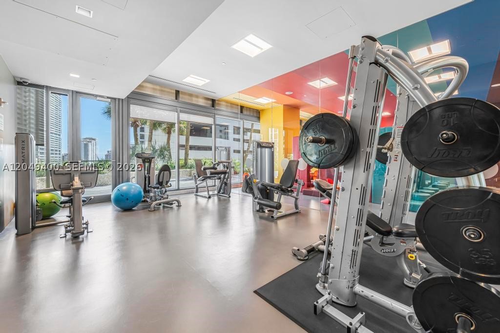 REACH CONDO - Residential