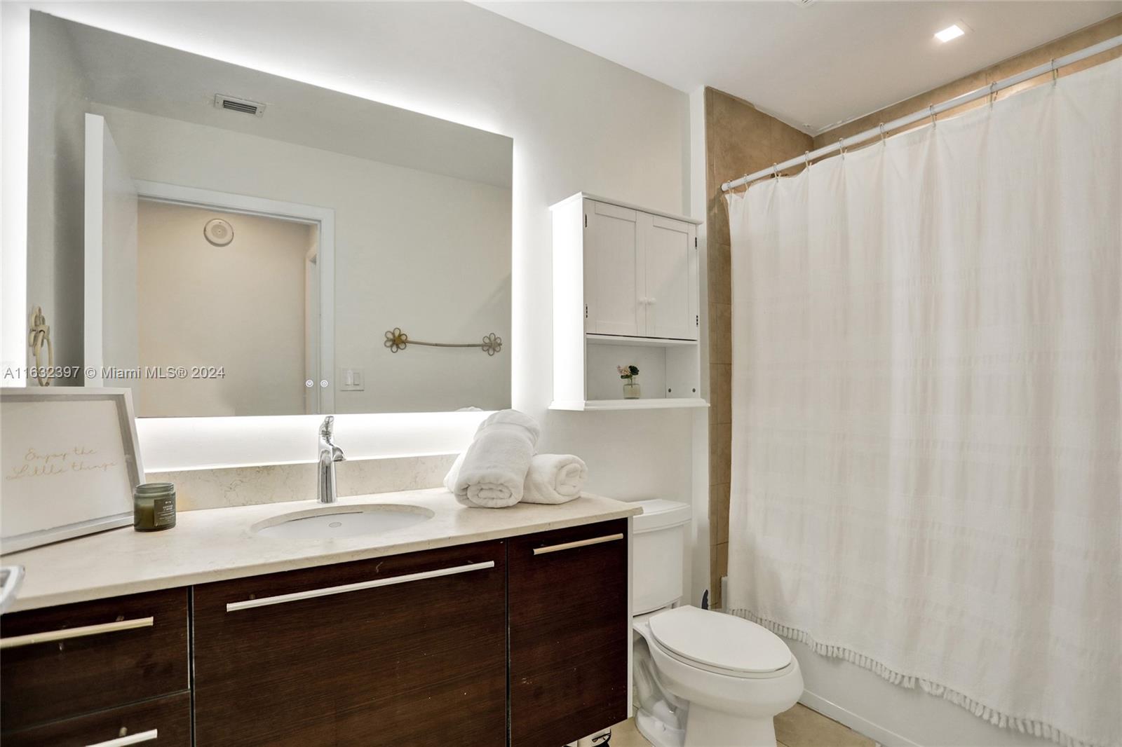 QUANTUM ON THE BAY CONDO - Residential Lease