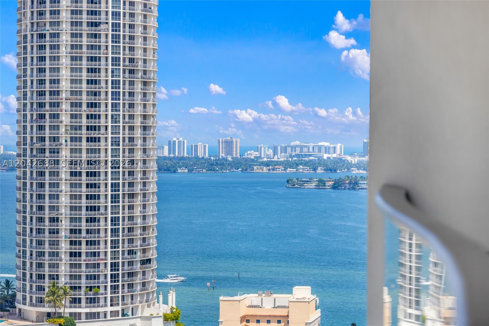 CANVAS CONDO - Residential Lease