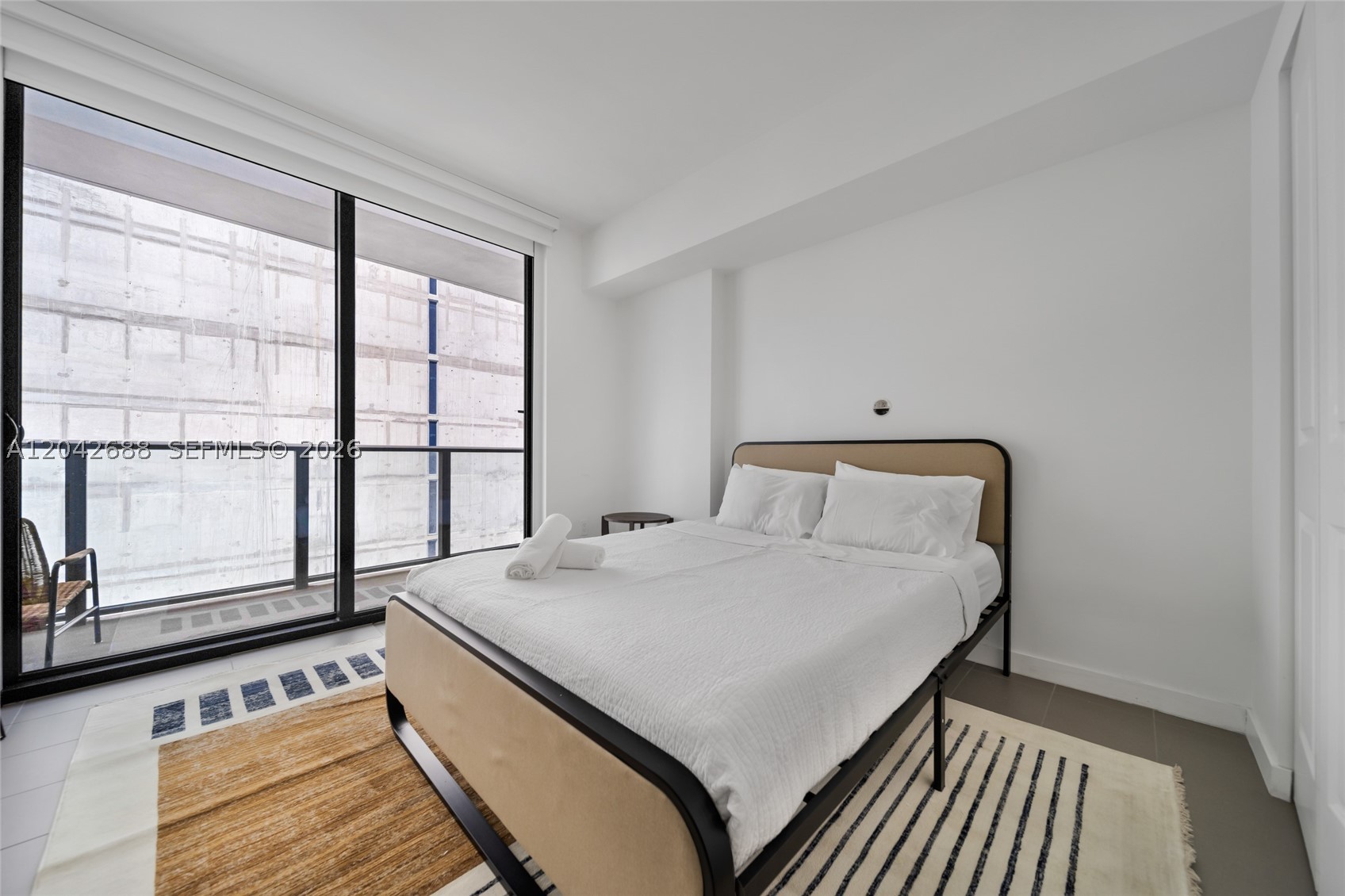 CANVAS CONDO - Residential Lease