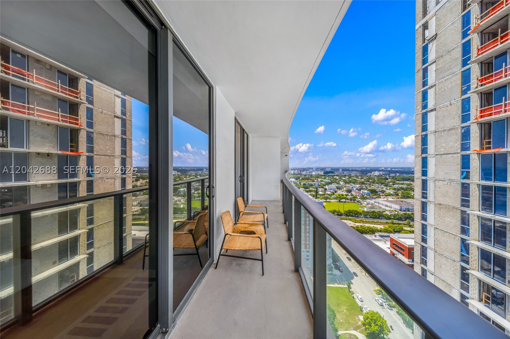 CANVAS CONDO - Residential Lease