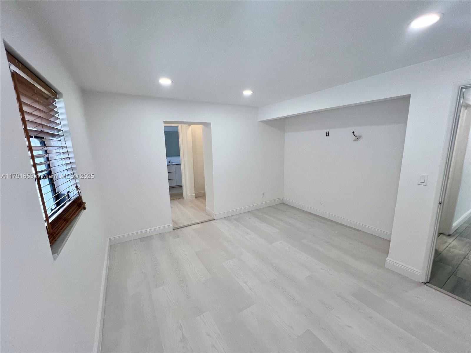 PLAYLAND ESTATES SEC 2 - Residential Lease