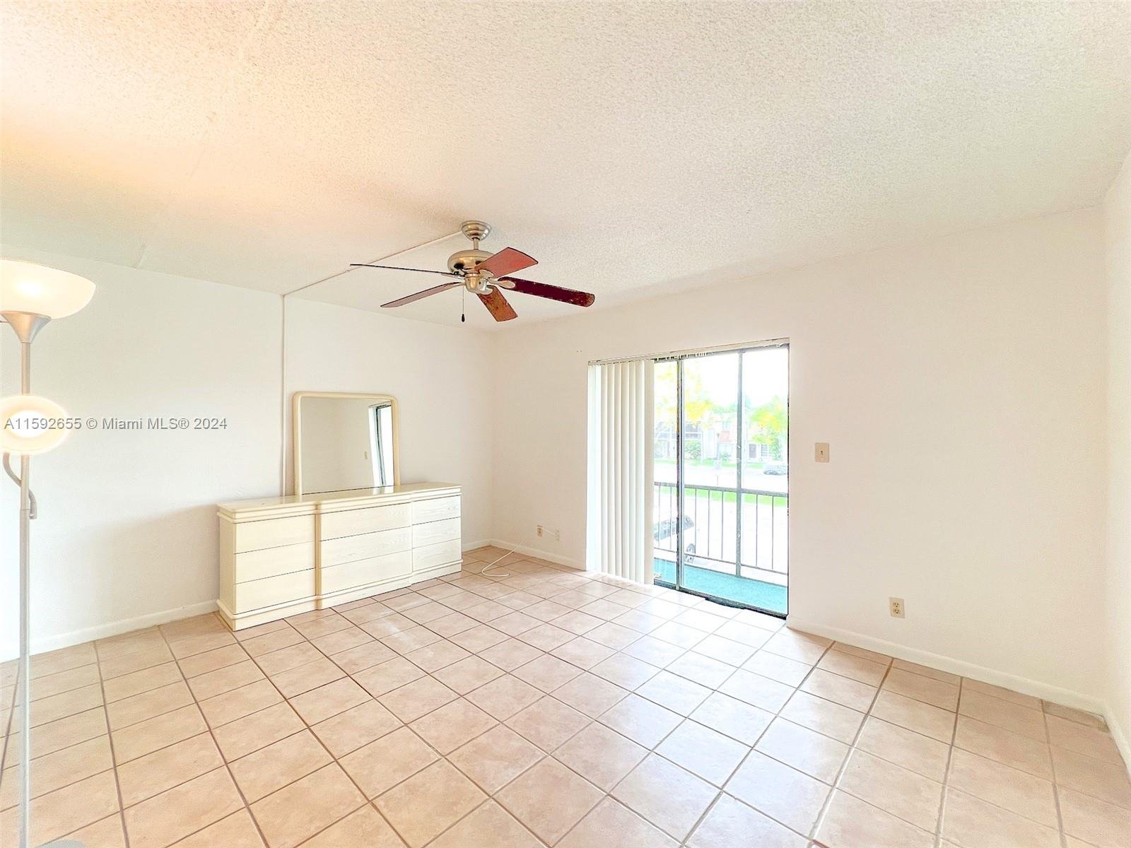 VILLAGE TOWNHOUSES NO TWO - Residential Lease