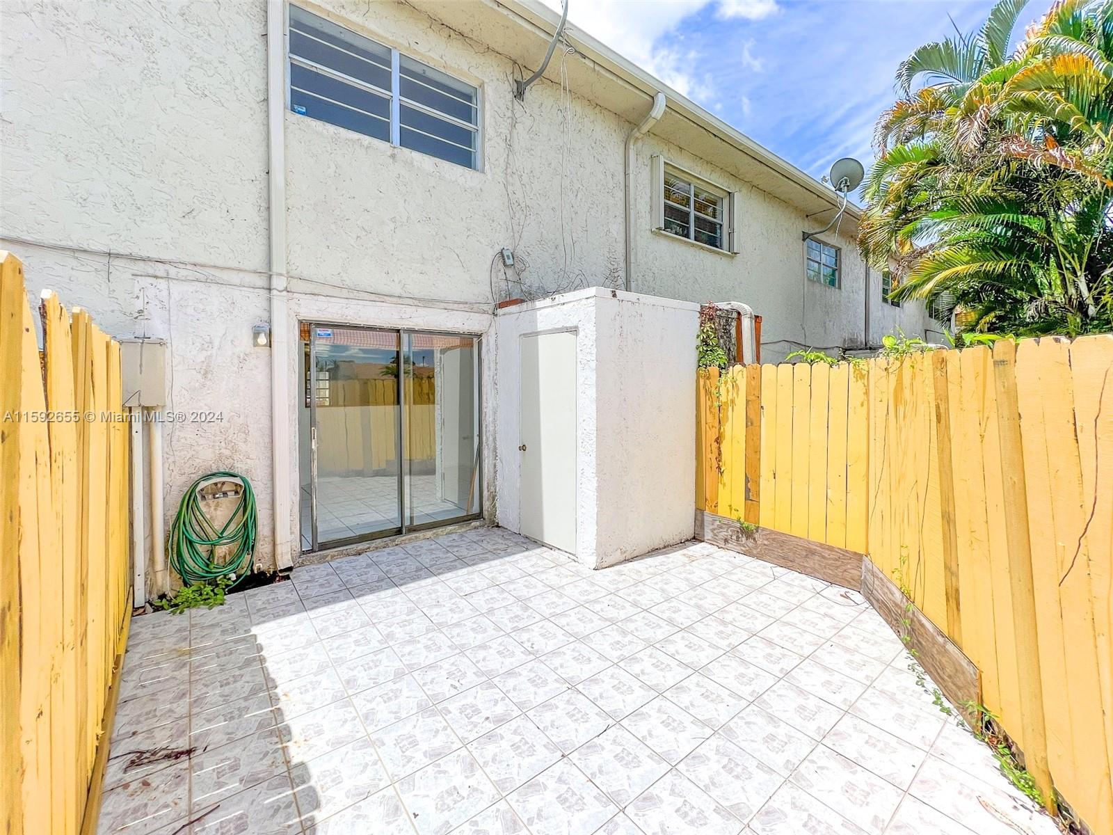 VILLAGE TOWNHOUSES NO TWO - Residential Lease