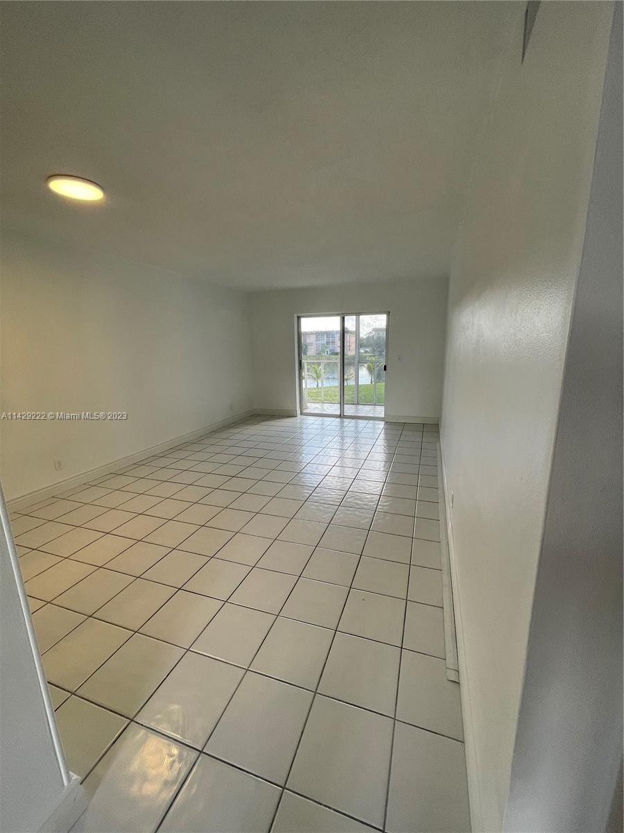 BOWLING GREEN CONDO - Residential Lease
