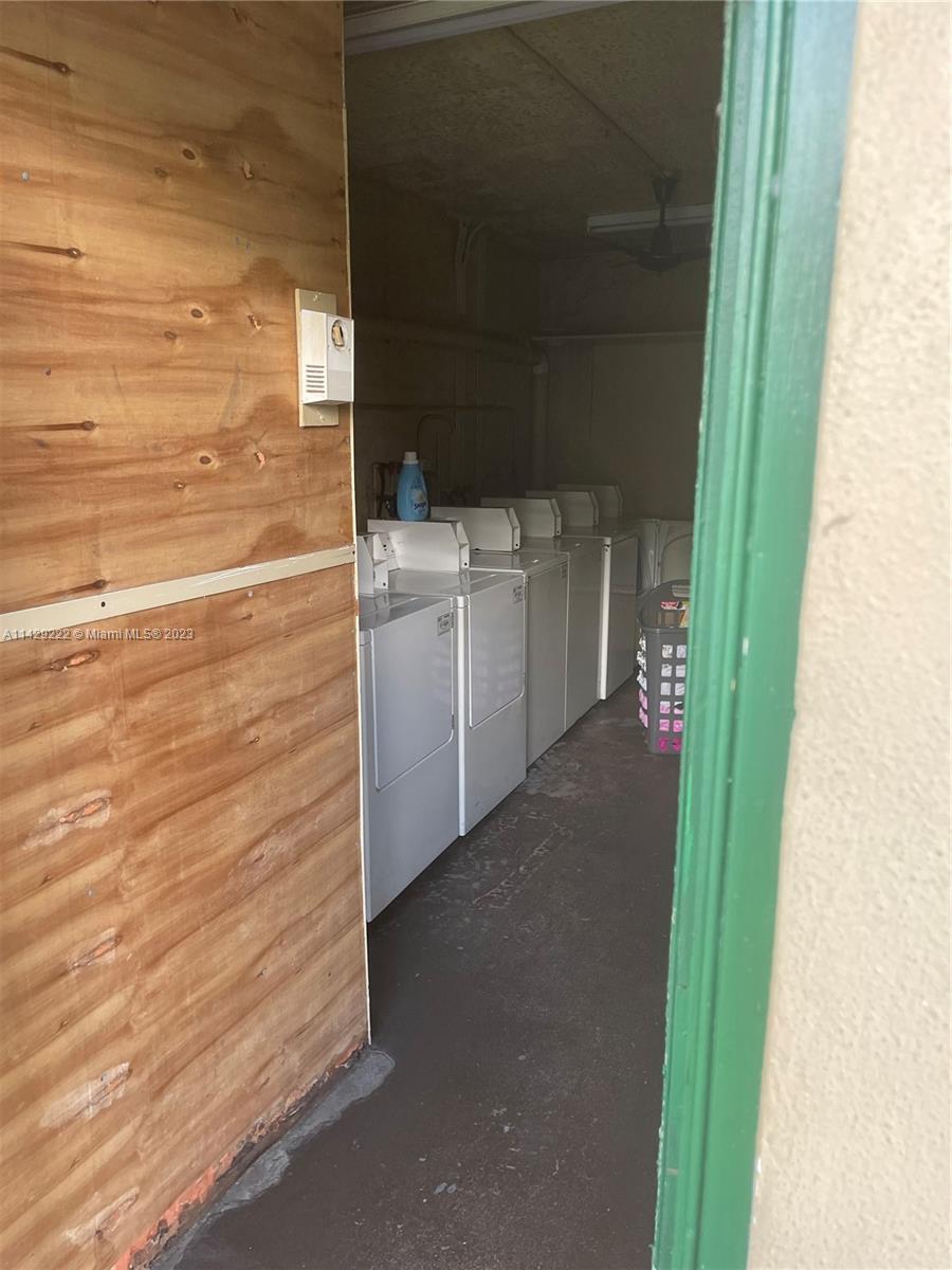 BOWLING GREEN CONDO - Residential Lease