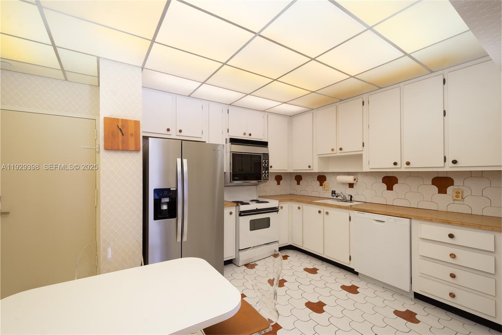 ADMIRALS PORT CONDO WEST - Residential