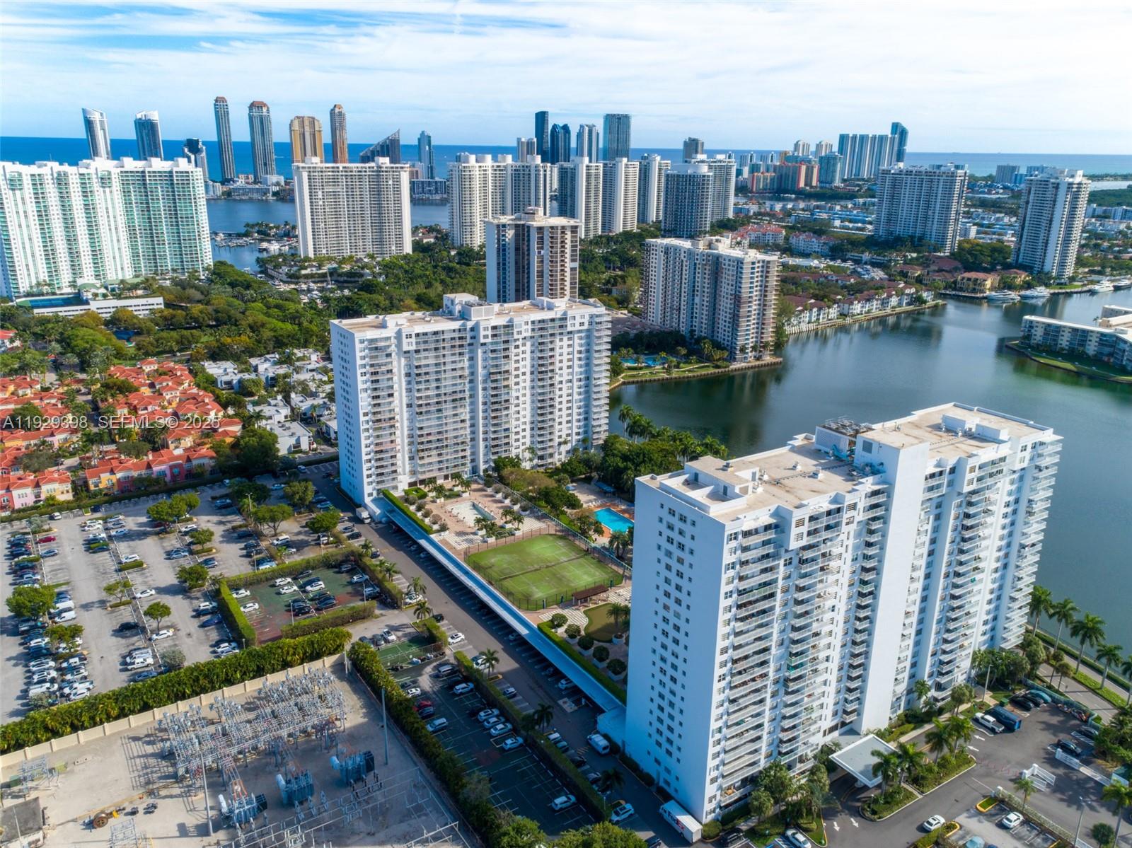ADMIRALS PORT CONDO WEST - Residential
