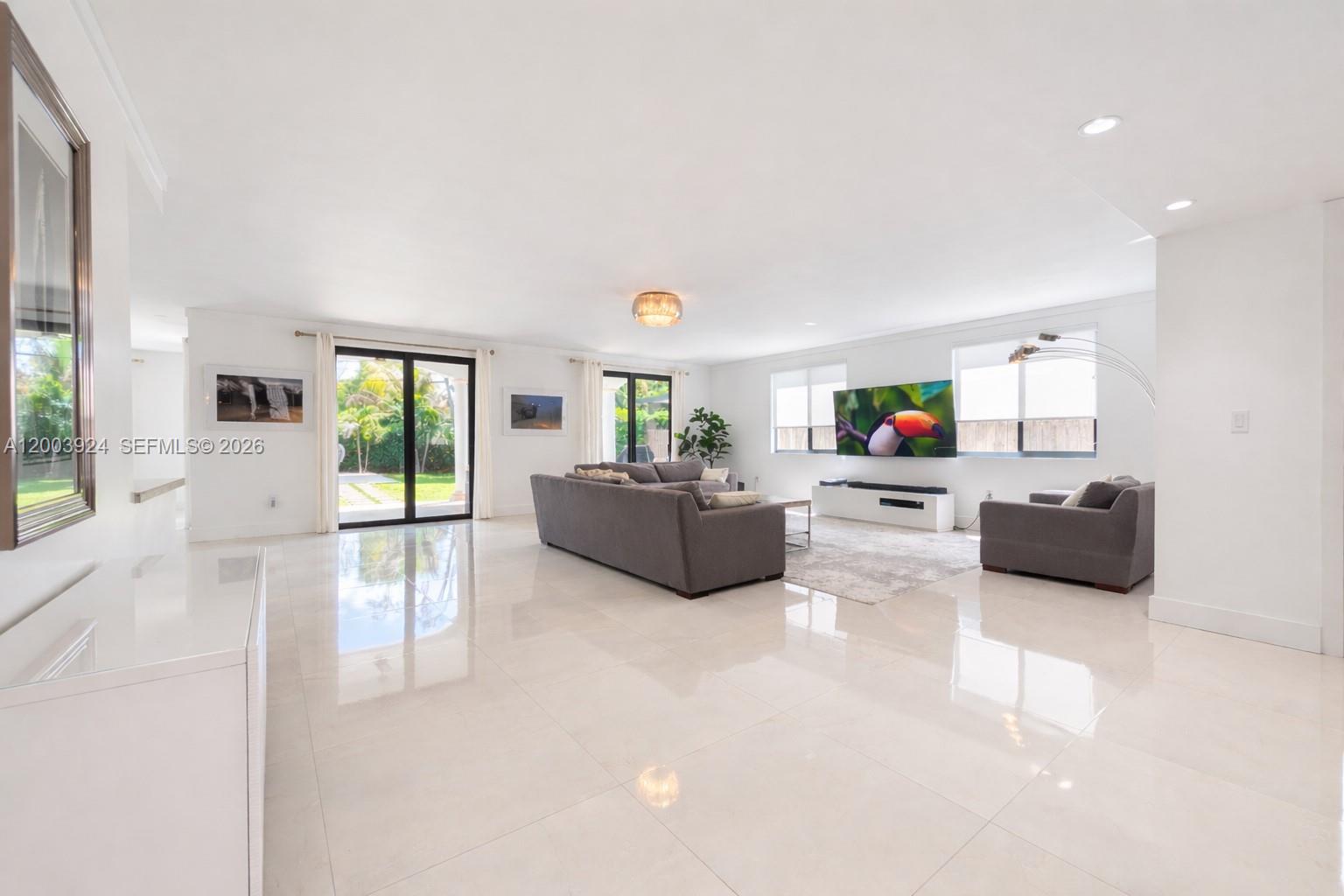 BRICKELL ESTATES - Residential