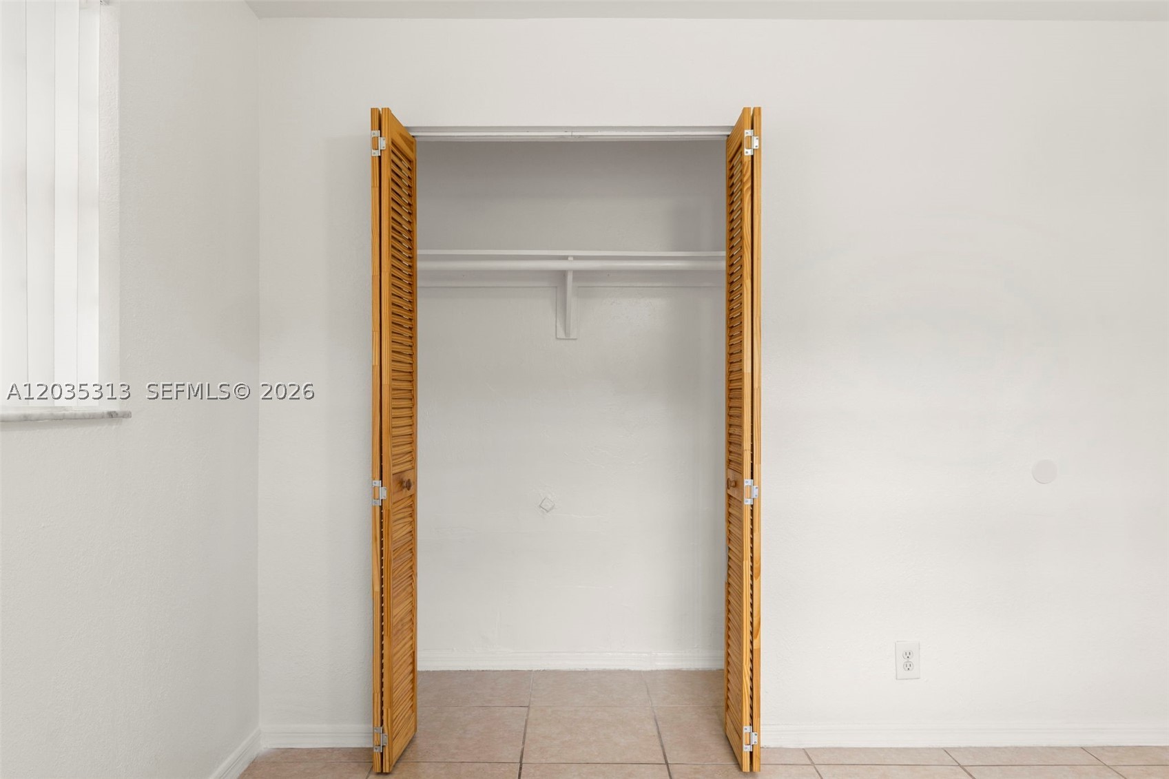 CARVER RANCHES - Residential Lease