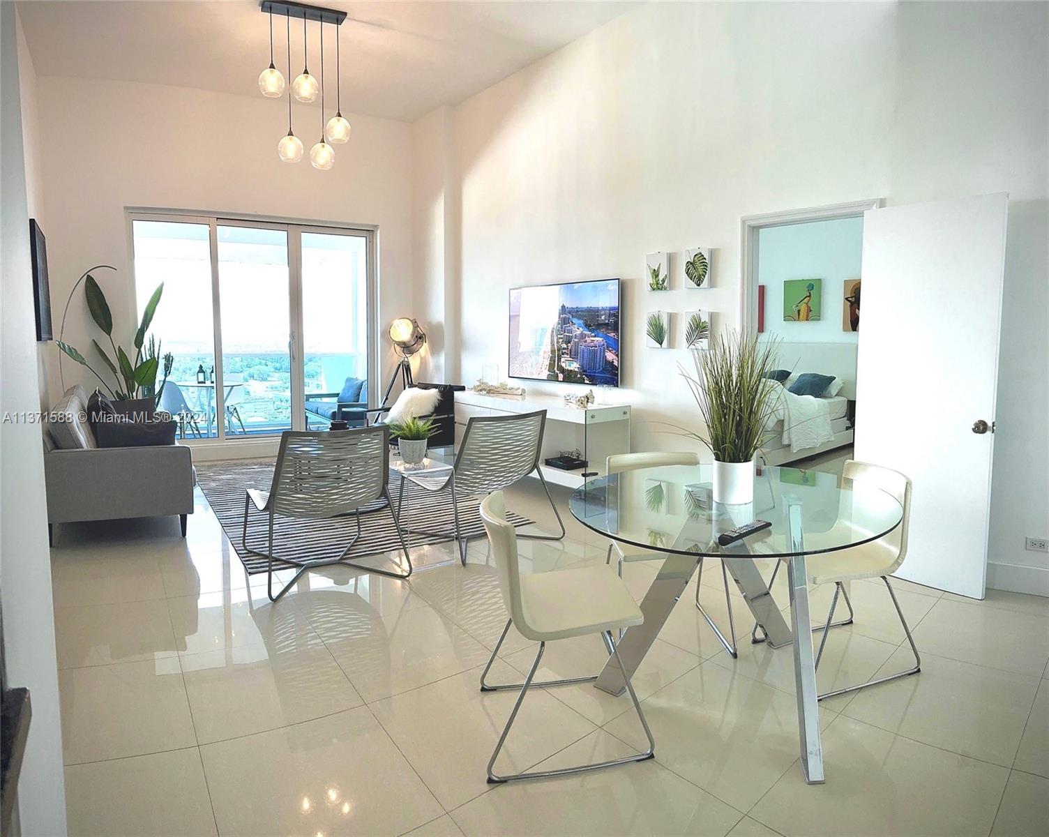 Fabulous and luxurious 2 bed-2 bath with 14 feet high ceilings, at The Roney Palace one of South Beach’s hottest buildings. Cable, internet, with 1 parking spot included in the maintenance. All assessments paid! Situated inside the same building as the luxurious 1 Hotel, Roney Palace residents enjoy the best of South Beach with access to 3 oceanfront swimming pools, a hot tub and beach service.  Valet parking, full-time security, laundry on every floor, onsite management office. Great investment opportunity flexible rental restrictions (30 days rental allowed)