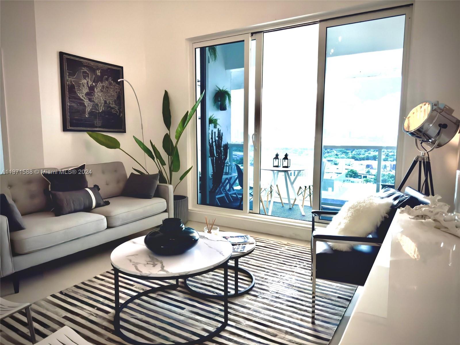 RONEY PALACE CONDO - Residential