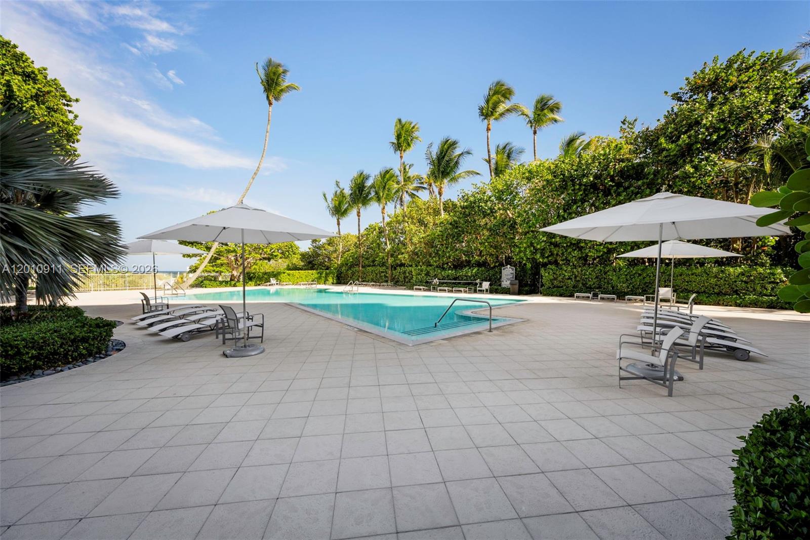 ISLAND HOUSE APT INC - CO - Residential