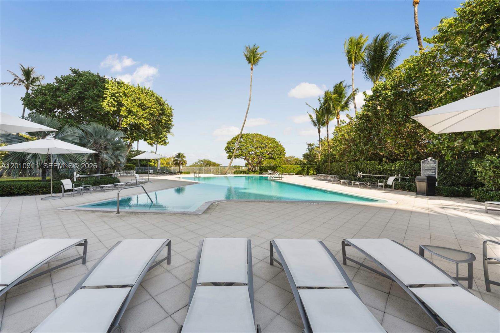 ISLAND HOUSE APT INC - CO - Residential