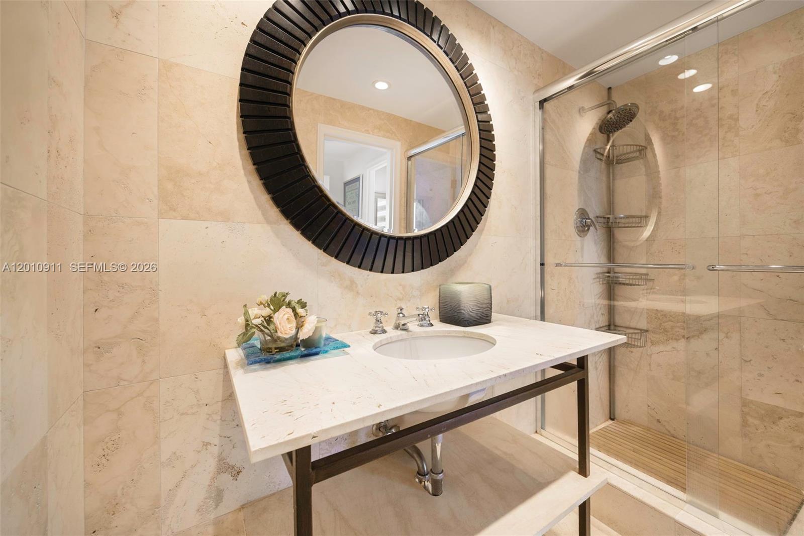 ISLAND HOUSE APT INC - CO - Residential