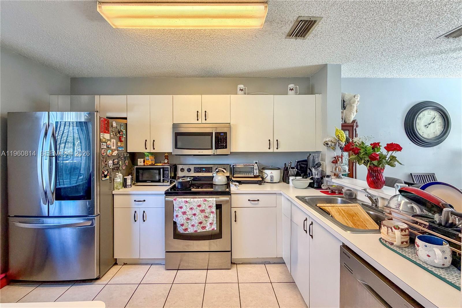 CHAPEL TRAIL II - Residential Lease