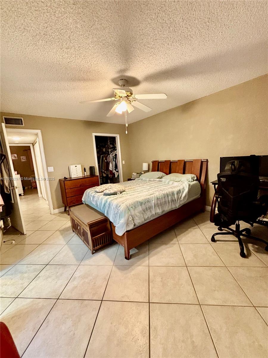 COUNTRY LANE CONDO #2 - Residential