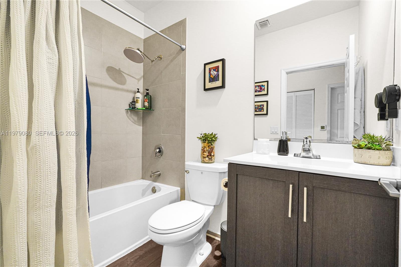 AQUABELLA SECTION TWO - Residential