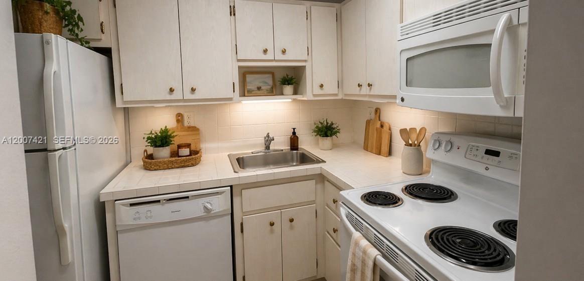 TRITON TOWER CONDO - Residential
