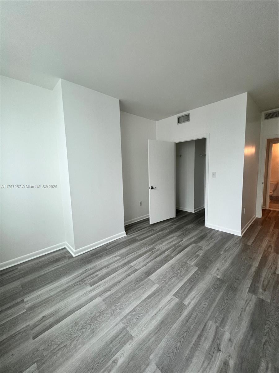 VIZCAYNE NORTH CONDO - Residential