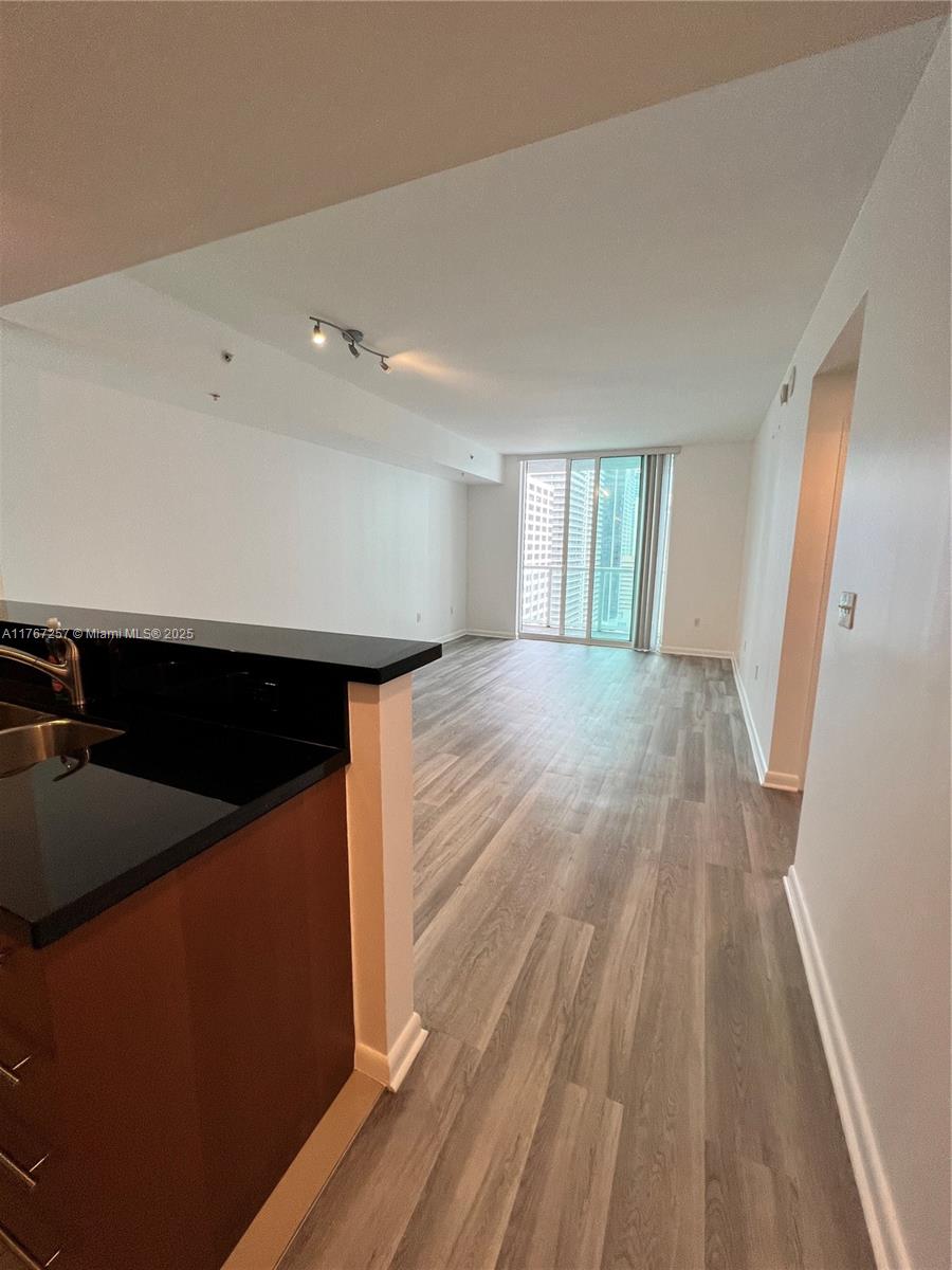 VIZCAYNE NORTH CONDO - Residential