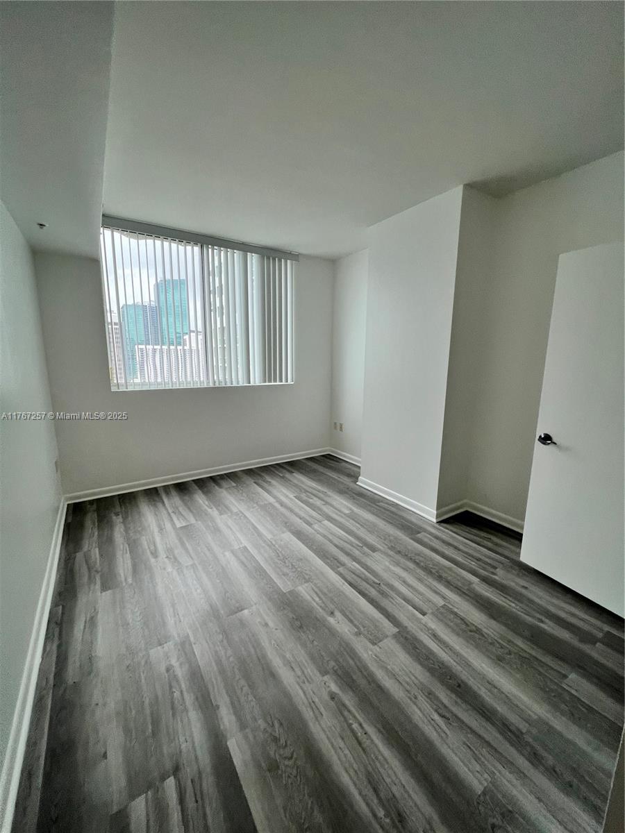 VIZCAYNE NORTH CONDO - Residential