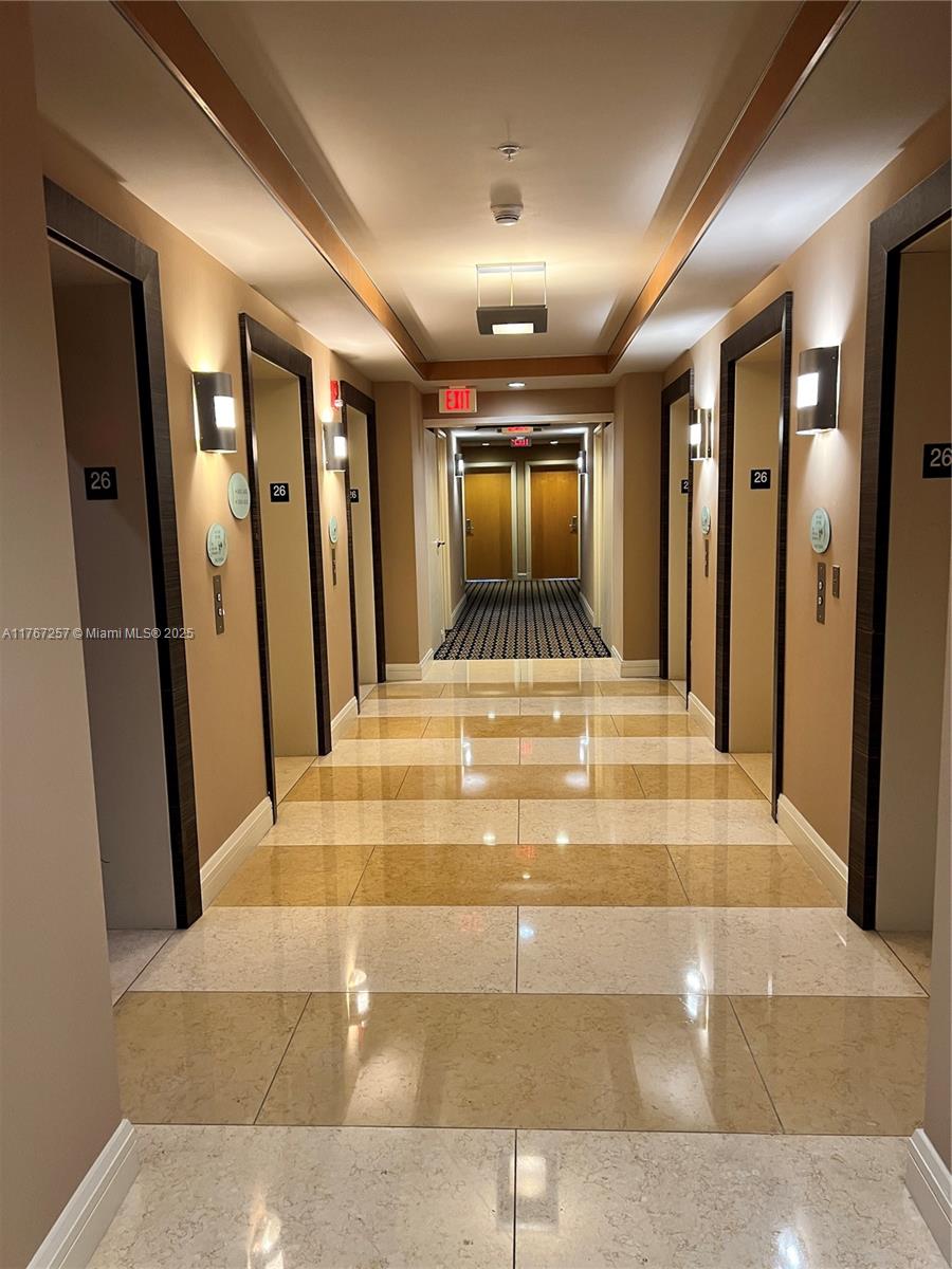 VIZCAYNE NORTH CONDO - Residential