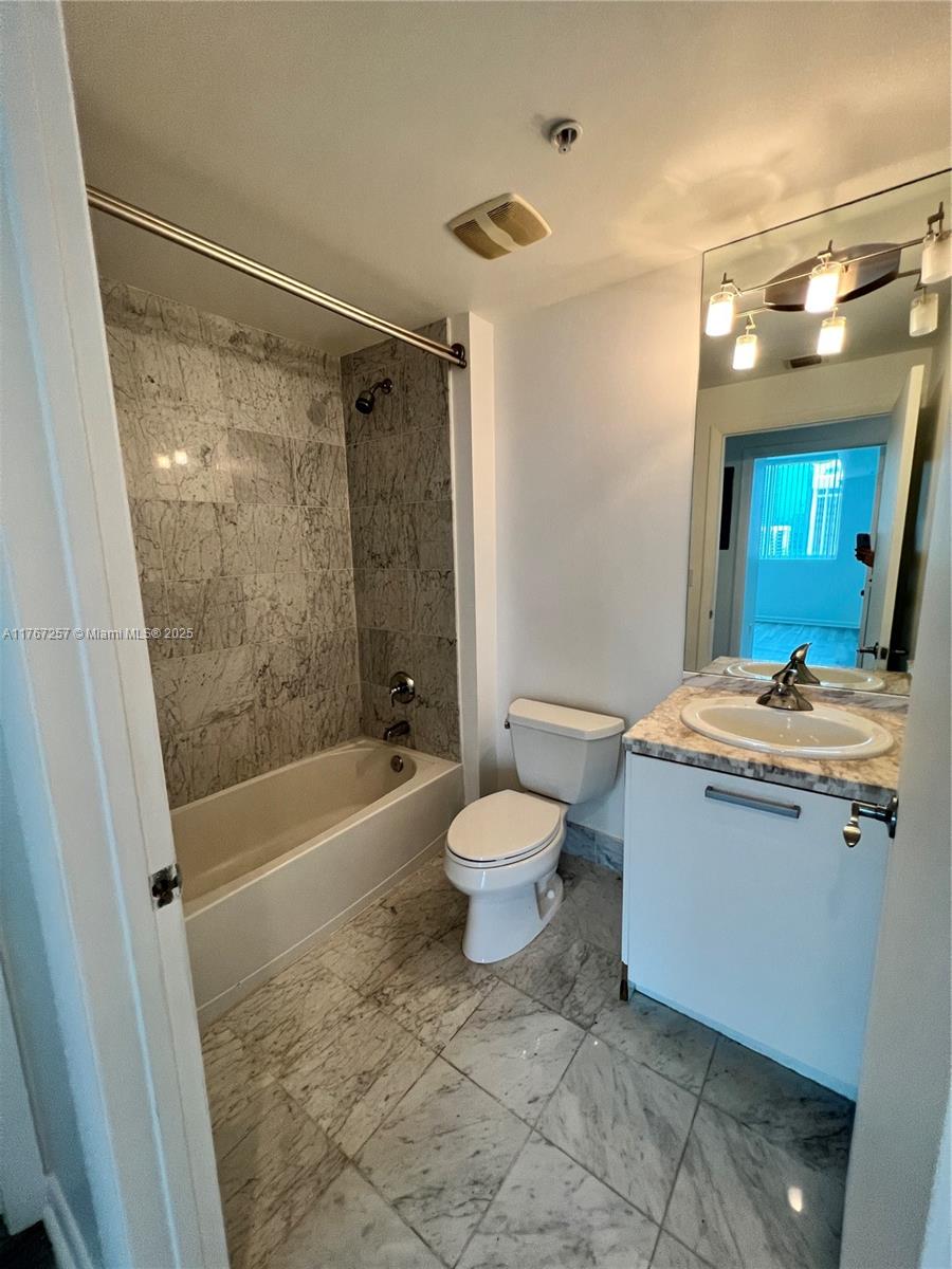 VIZCAYNE NORTH CONDO - Residential