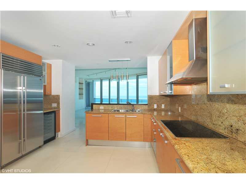THE RESIDENCES AT THE BAT - Residential Lease