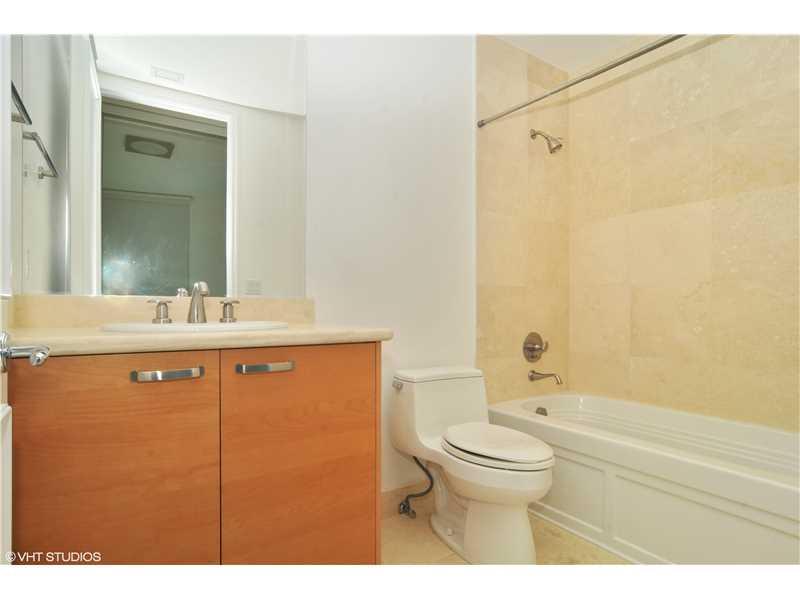THE RESIDENCES AT THE BAT - Residential Lease