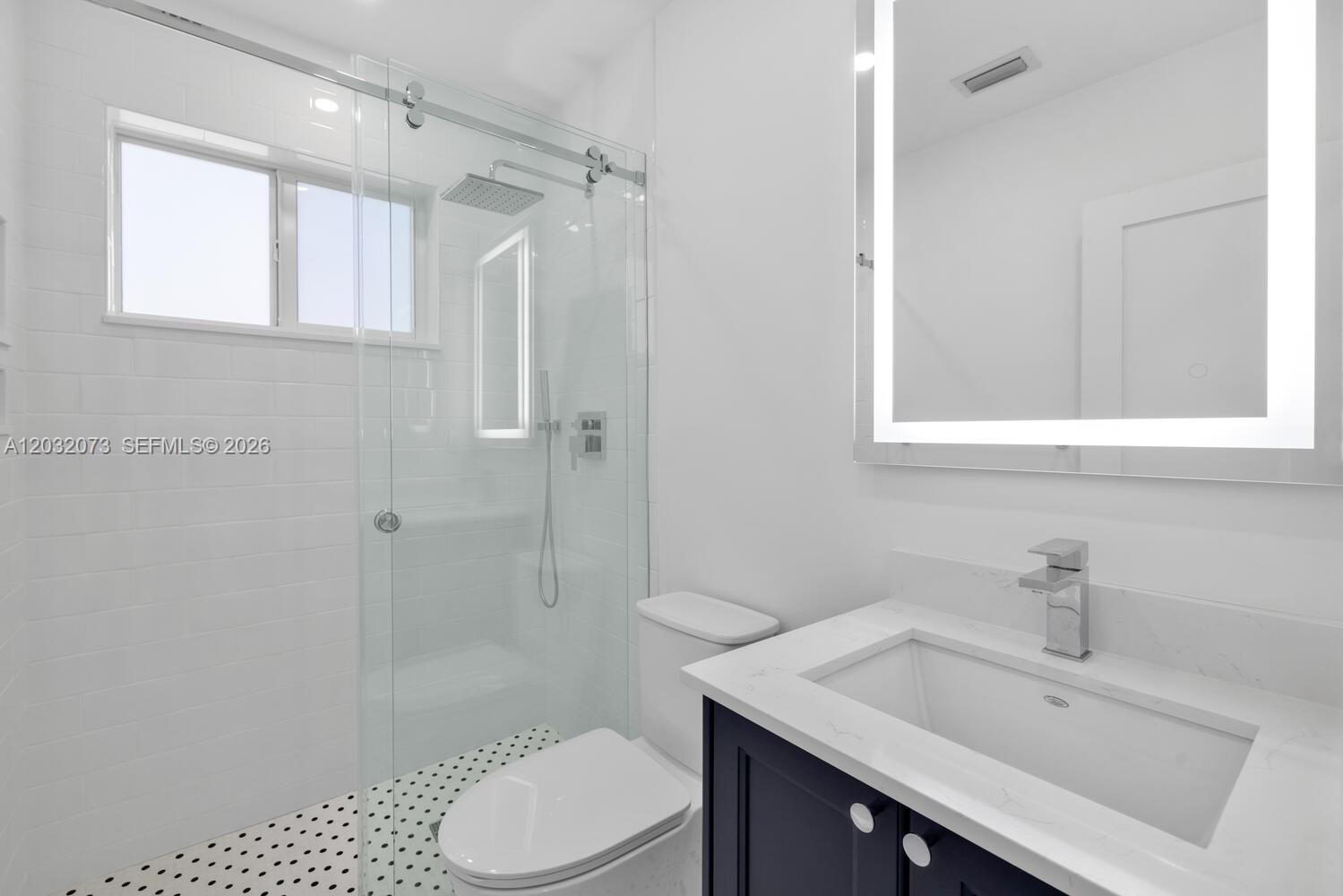 REV PL OF COUNTRY CLUB ES - Residential Lease
