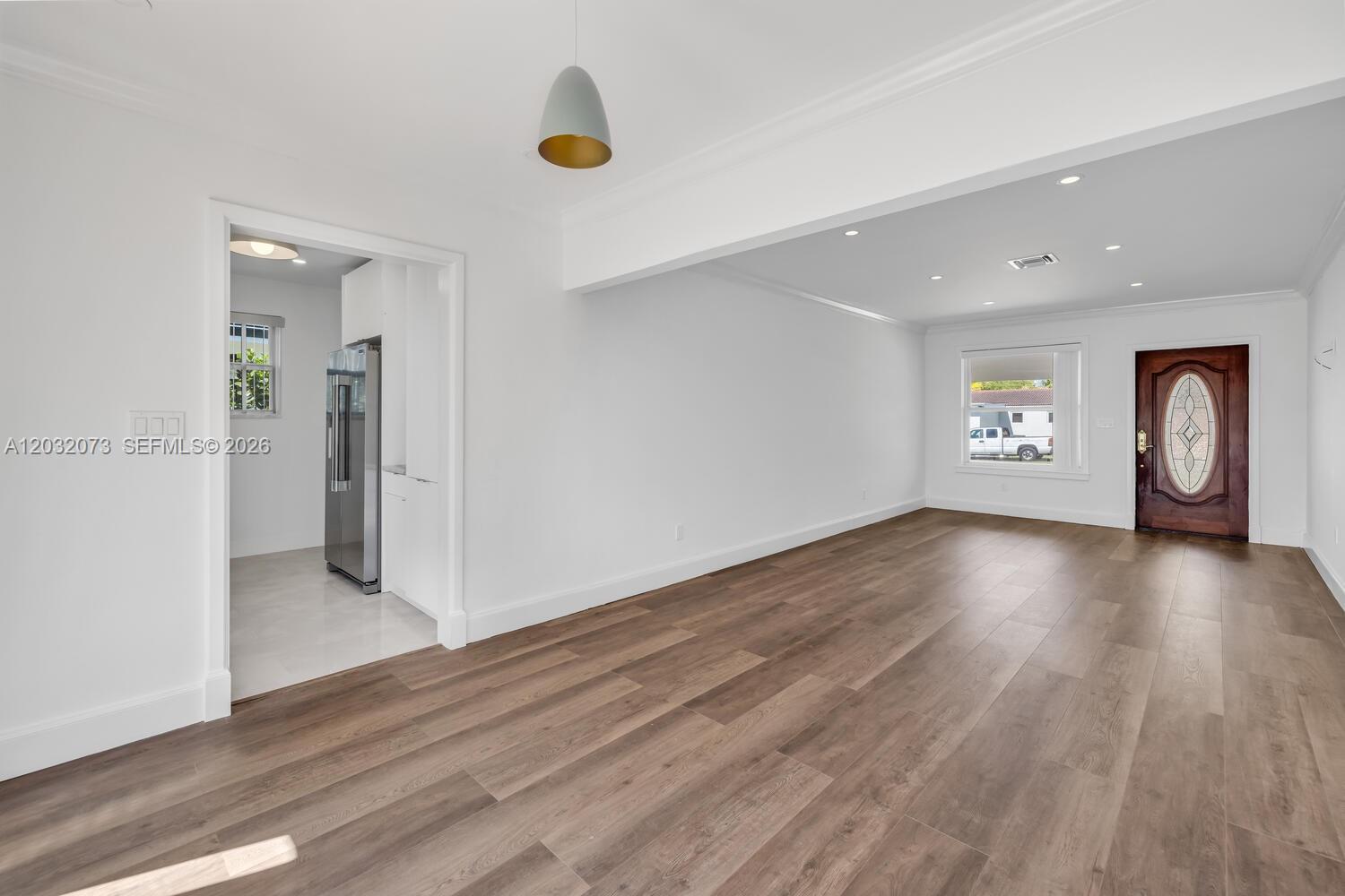 REV PL OF COUNTRY CLUB ES - Residential Lease