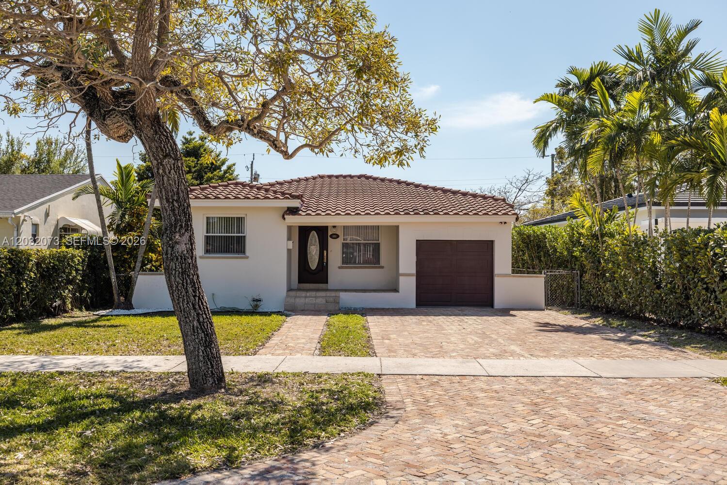 REV PL OF COUNTRY CLUB ES - Residential Lease