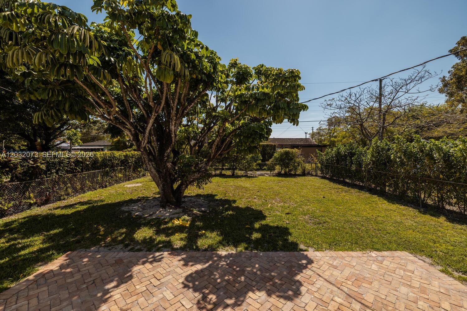 REV PL OF COUNTRY CLUB ES - Residential Lease