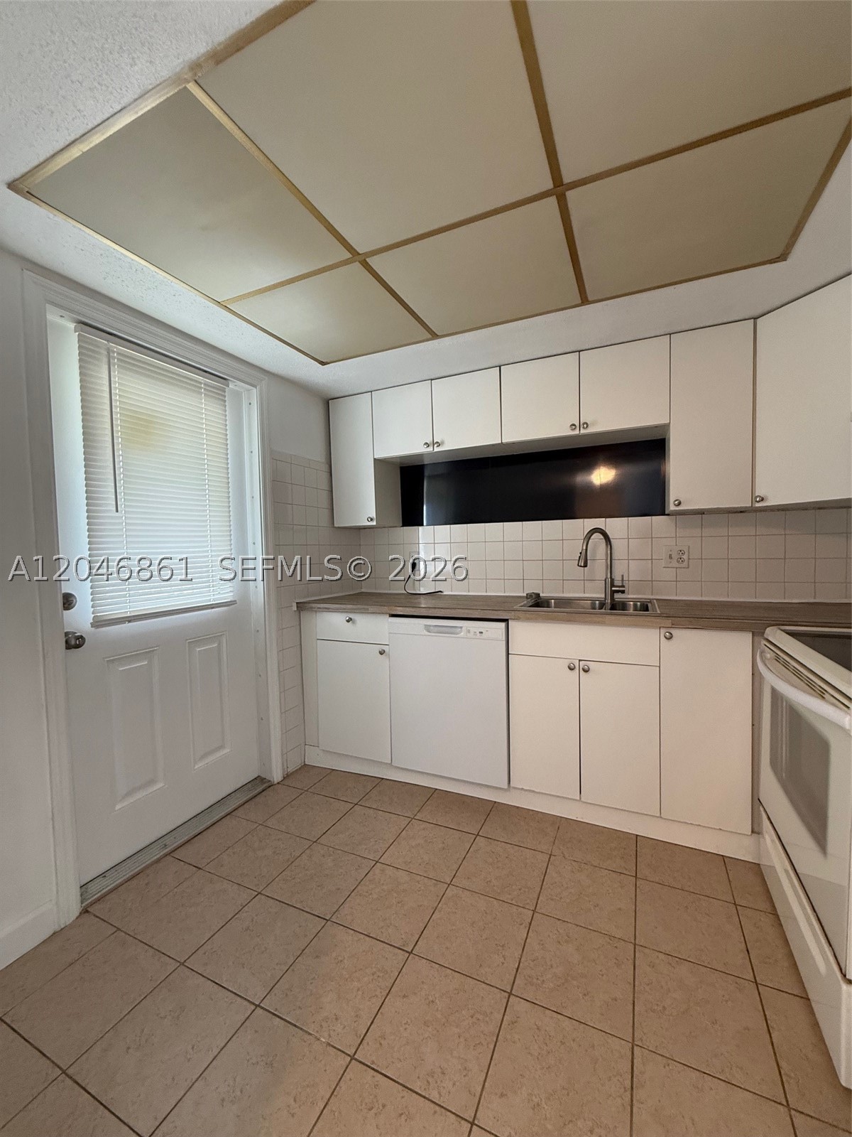 BONITA SPRINGS CONDO - Residential Lease