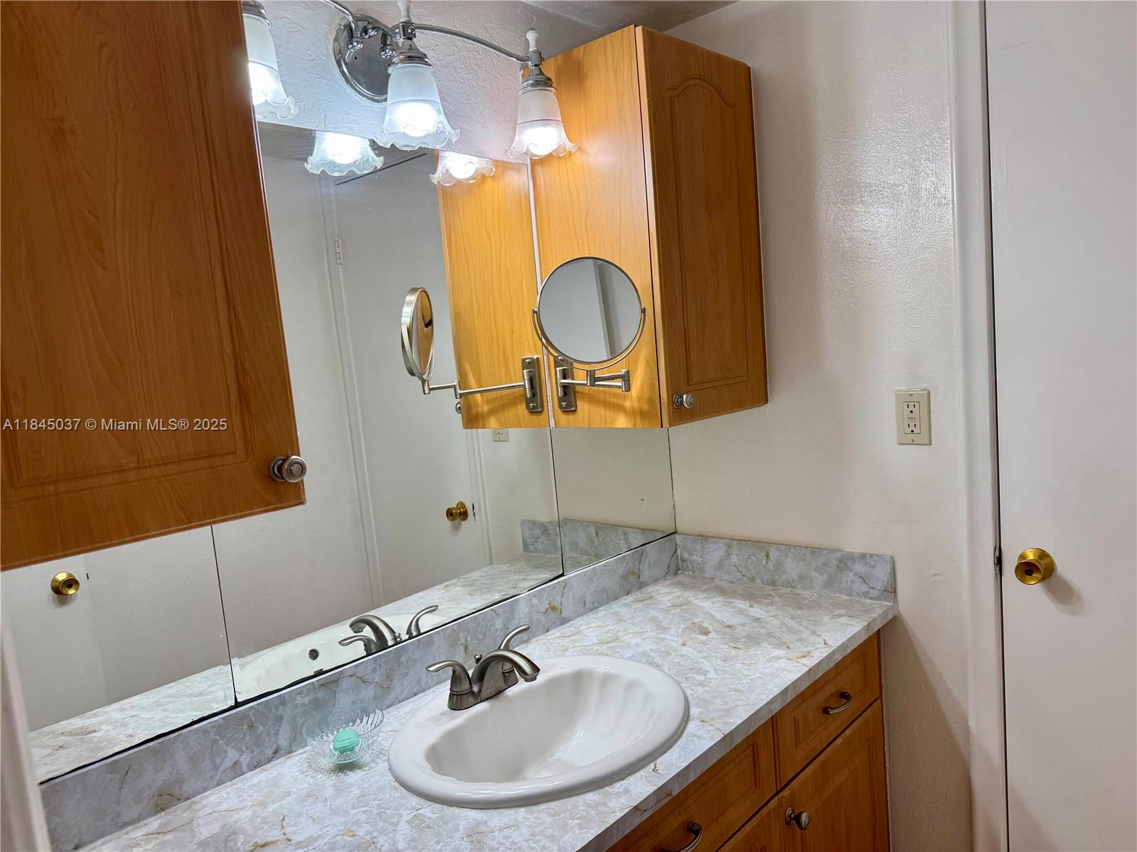 PALMETTO FAIRWAY CONDO - Residential Lease