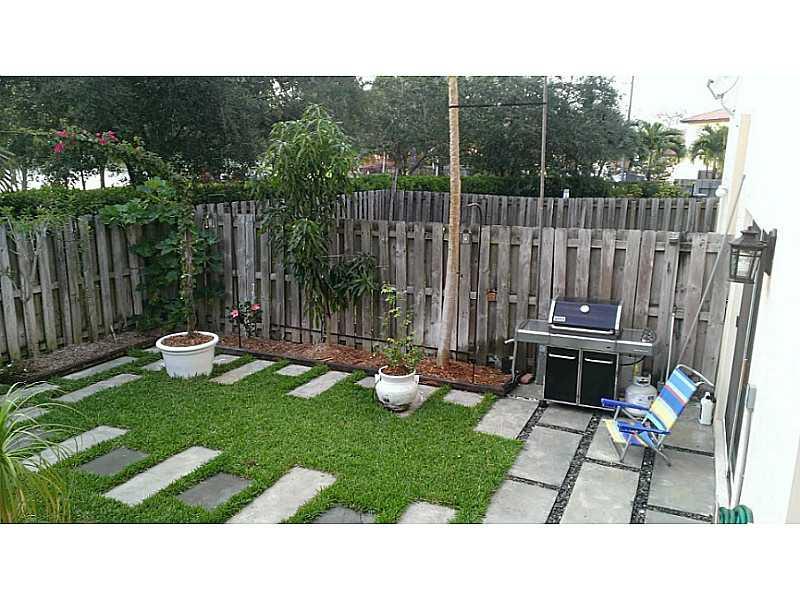FLORIDIAN ISLES - Residential Lease