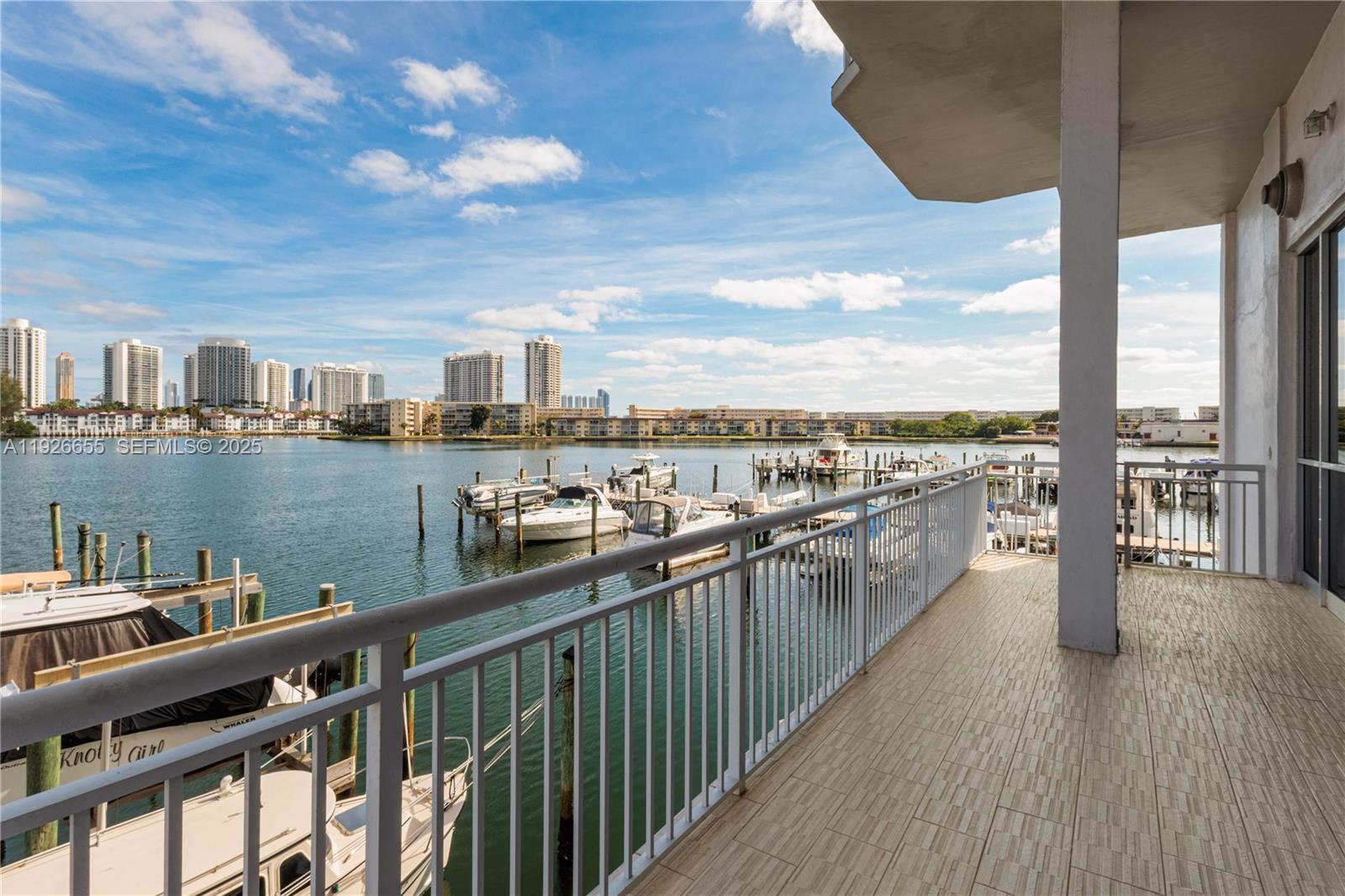 DEL PRADO MARINA - Residential