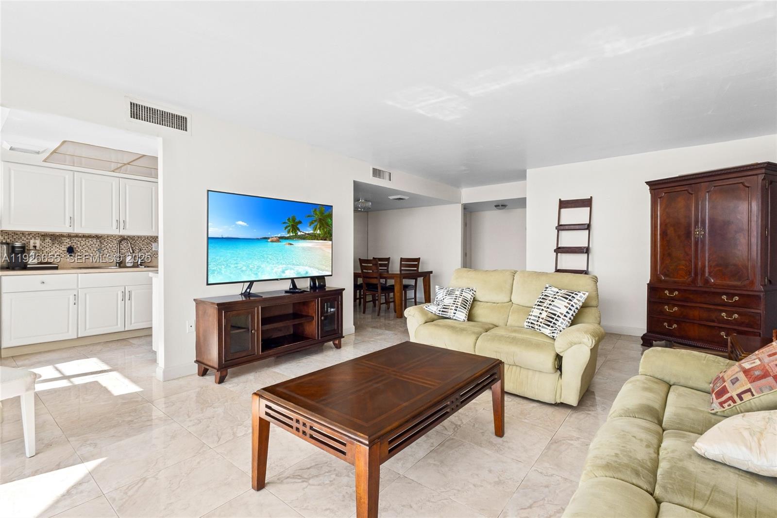 DEL PRADO MARINA - Residential