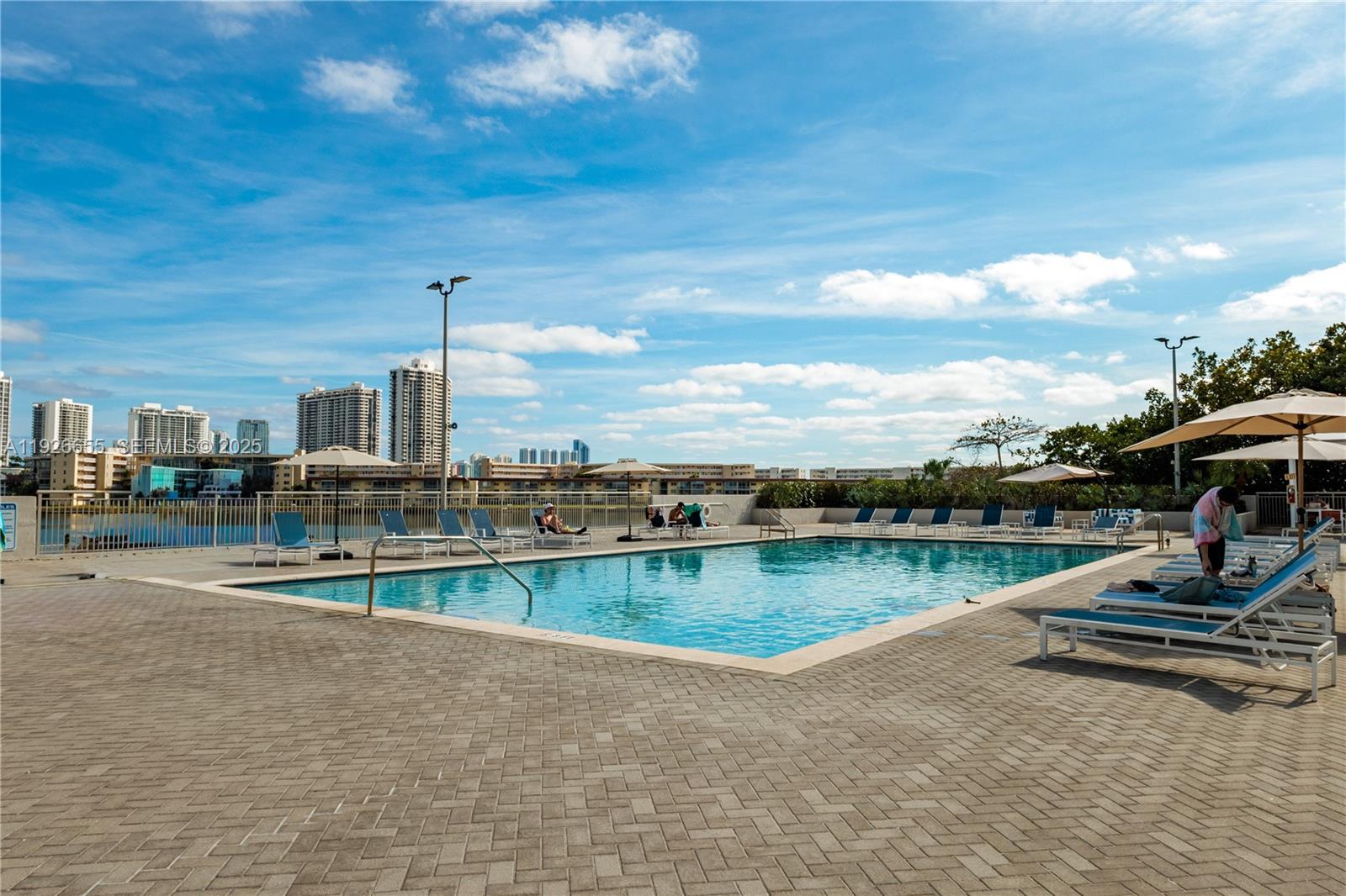 DEL PRADO MARINA - Residential