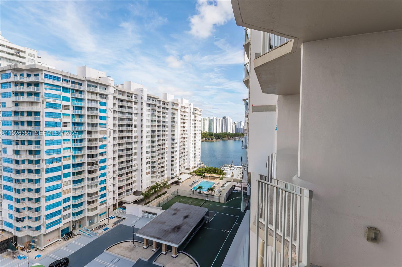 DEL PRADO MARINA - Residential