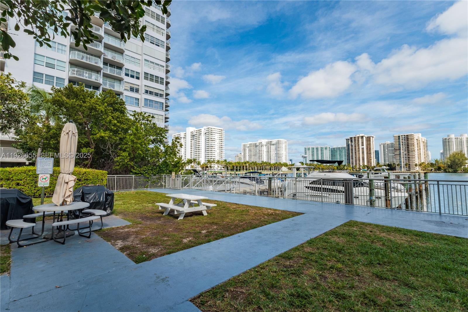 DEL PRADO MARINA - Residential