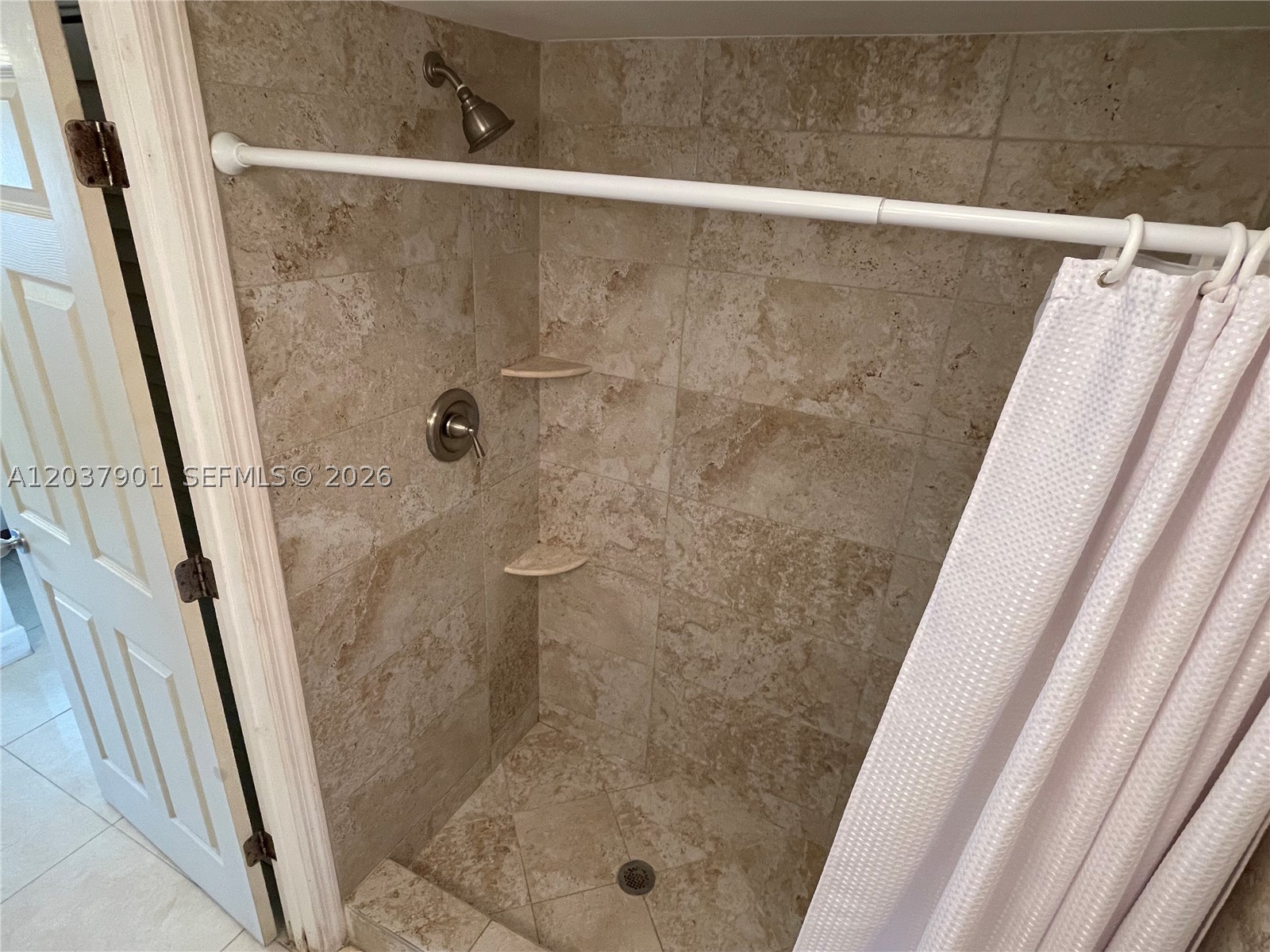 LAKEWOOD AT EMERALD HILLS - Residential Lease