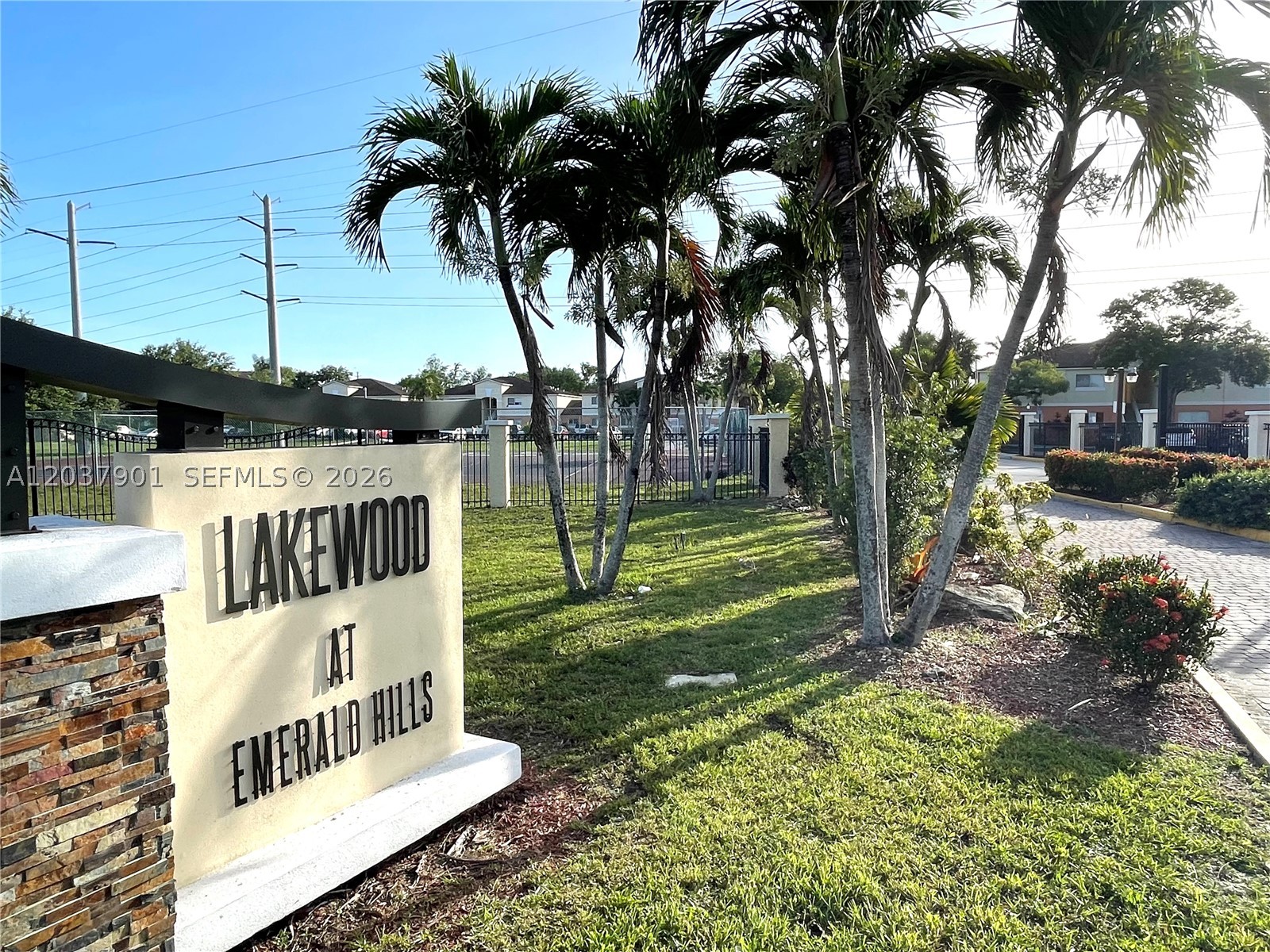 LAKEWOOD AT EMERALD HILLS - Residential Lease