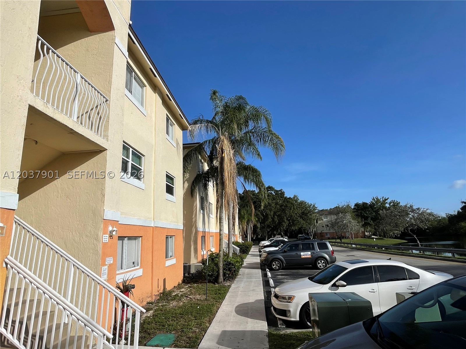 LAKEWOOD AT EMERALD HILLS - Residential Lease