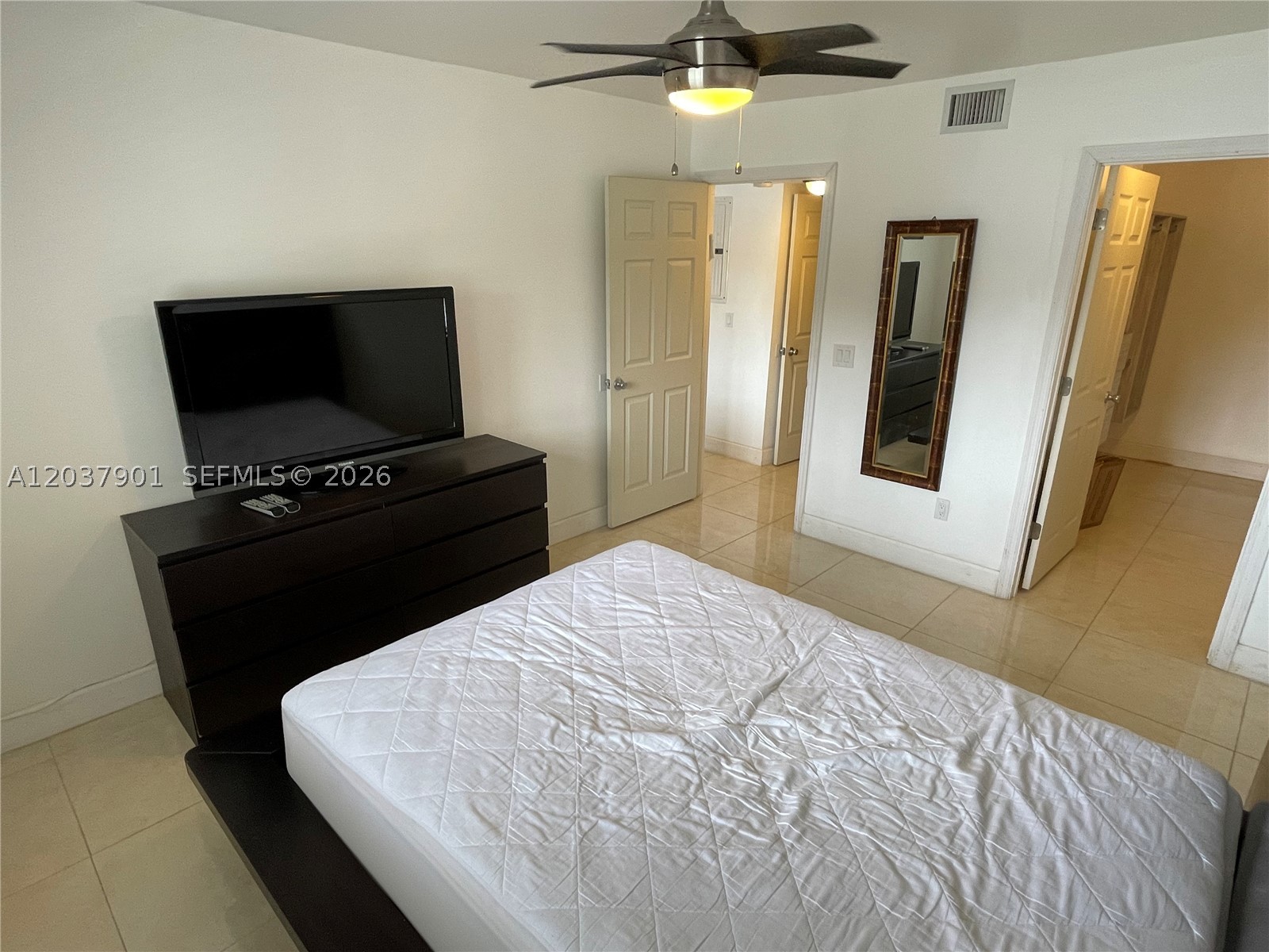 LAKEWOOD AT EMERALD HILLS - Residential Lease